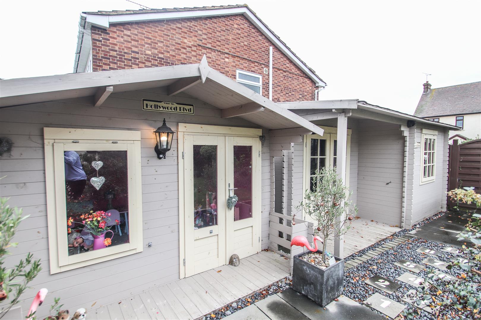 Appointmoor Eastbourne Grove, WestcliffOnSea